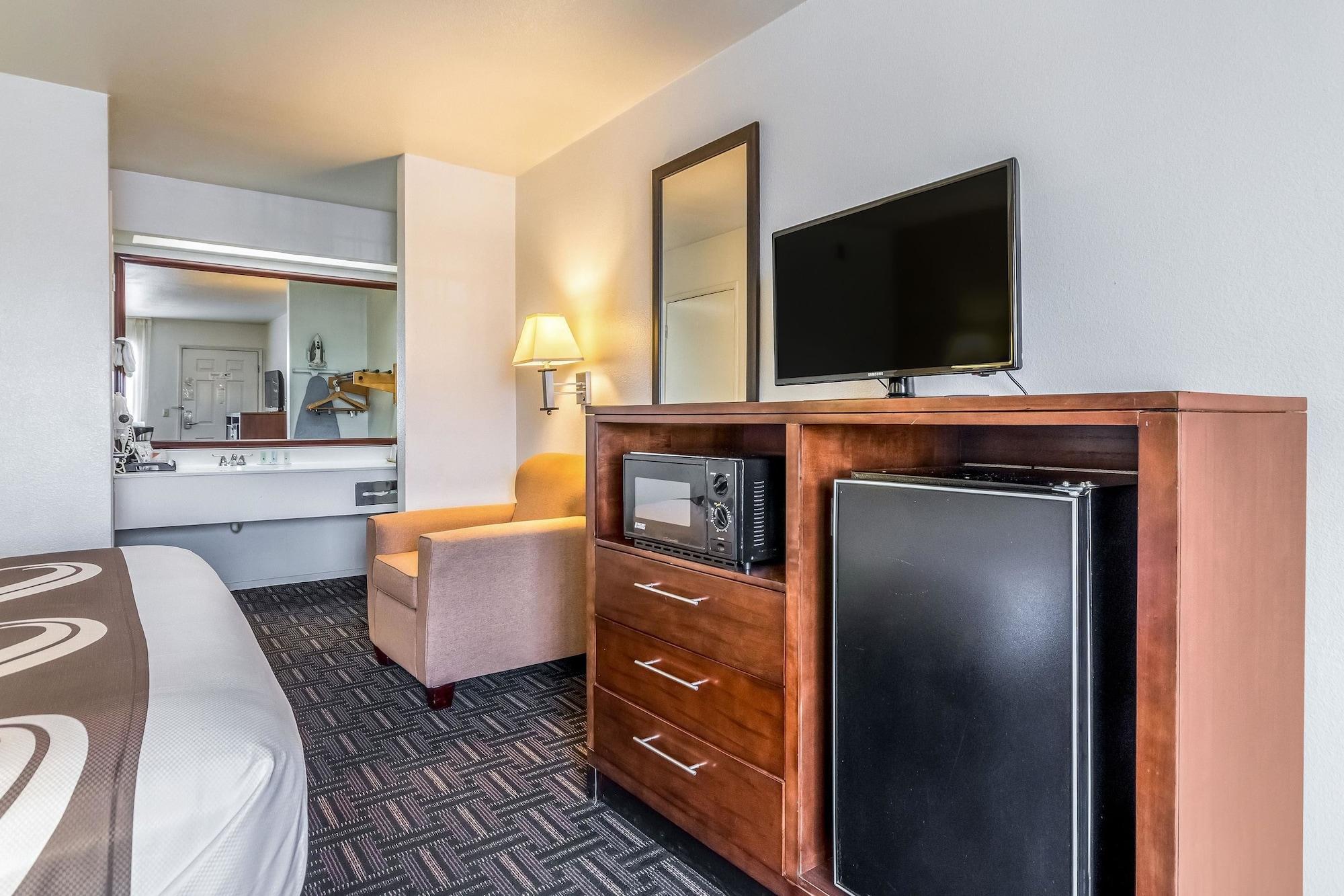 Quality Inn Fresno Near University Екстериор снимка
