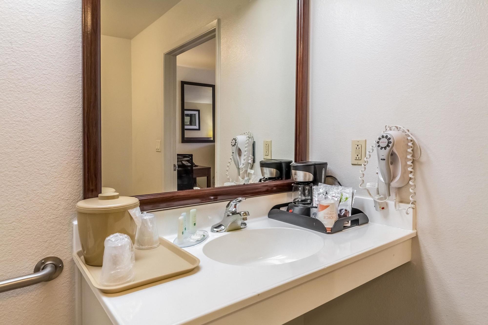 Quality Inn Fresno Near University Екстериор снимка