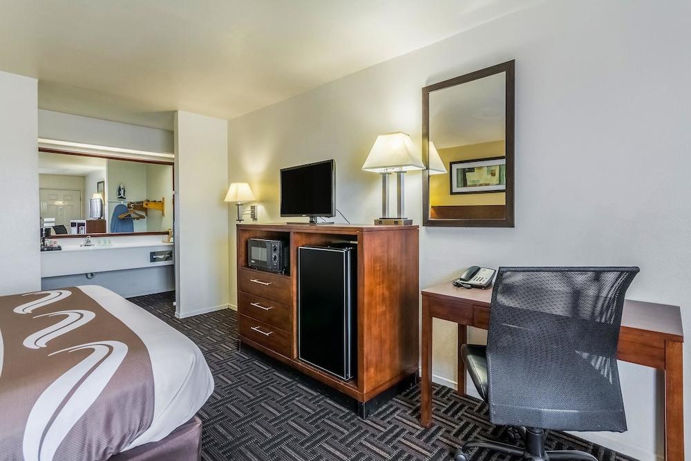 Quality Inn Fresno Near University Екстериор снимка