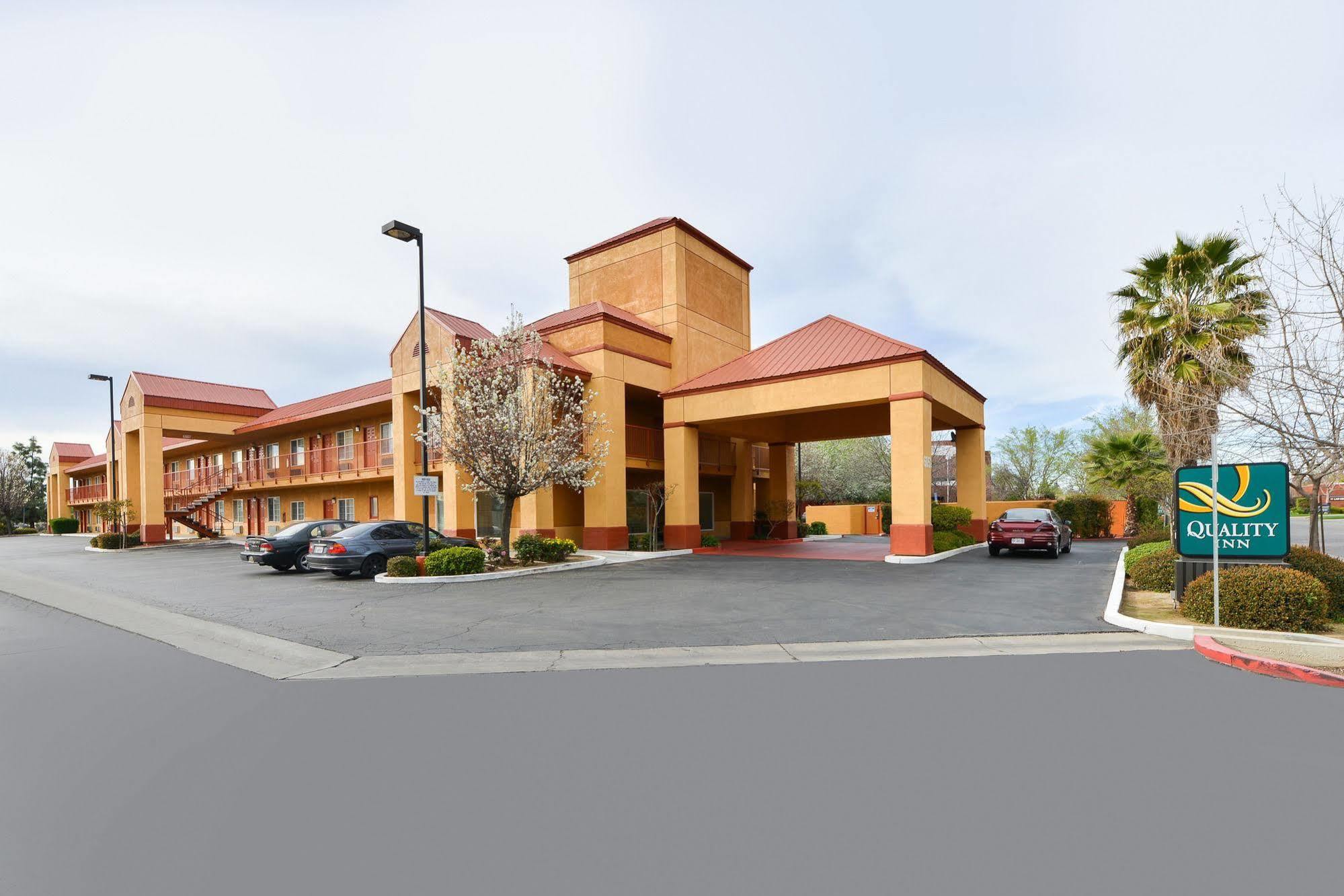 Quality Inn Fresno Near University Екстериор снимка