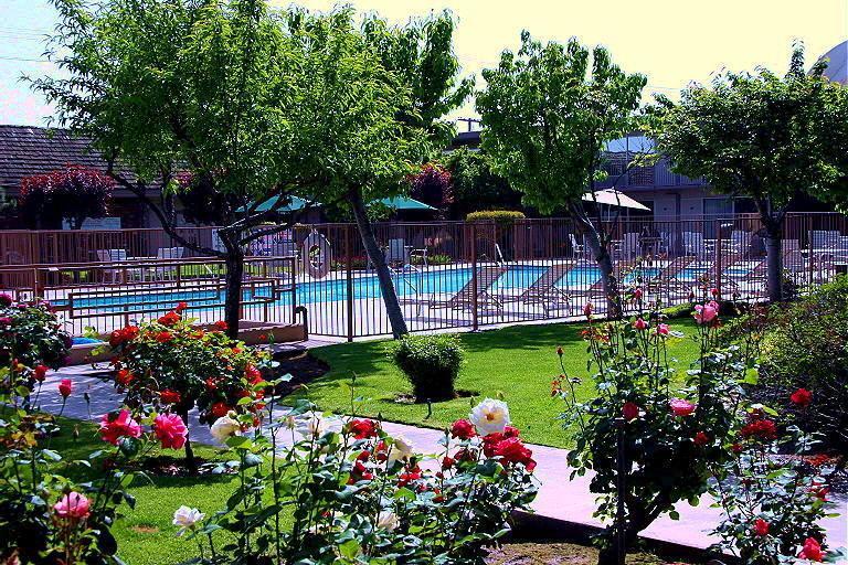 Quality Inn Fresno Near University Съоръжения снимка