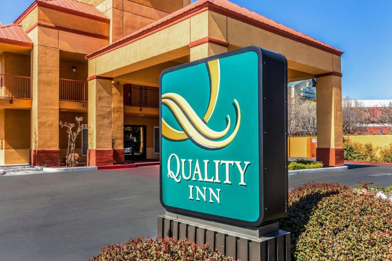 Quality Inn Fresno Near University Екстериор снимка