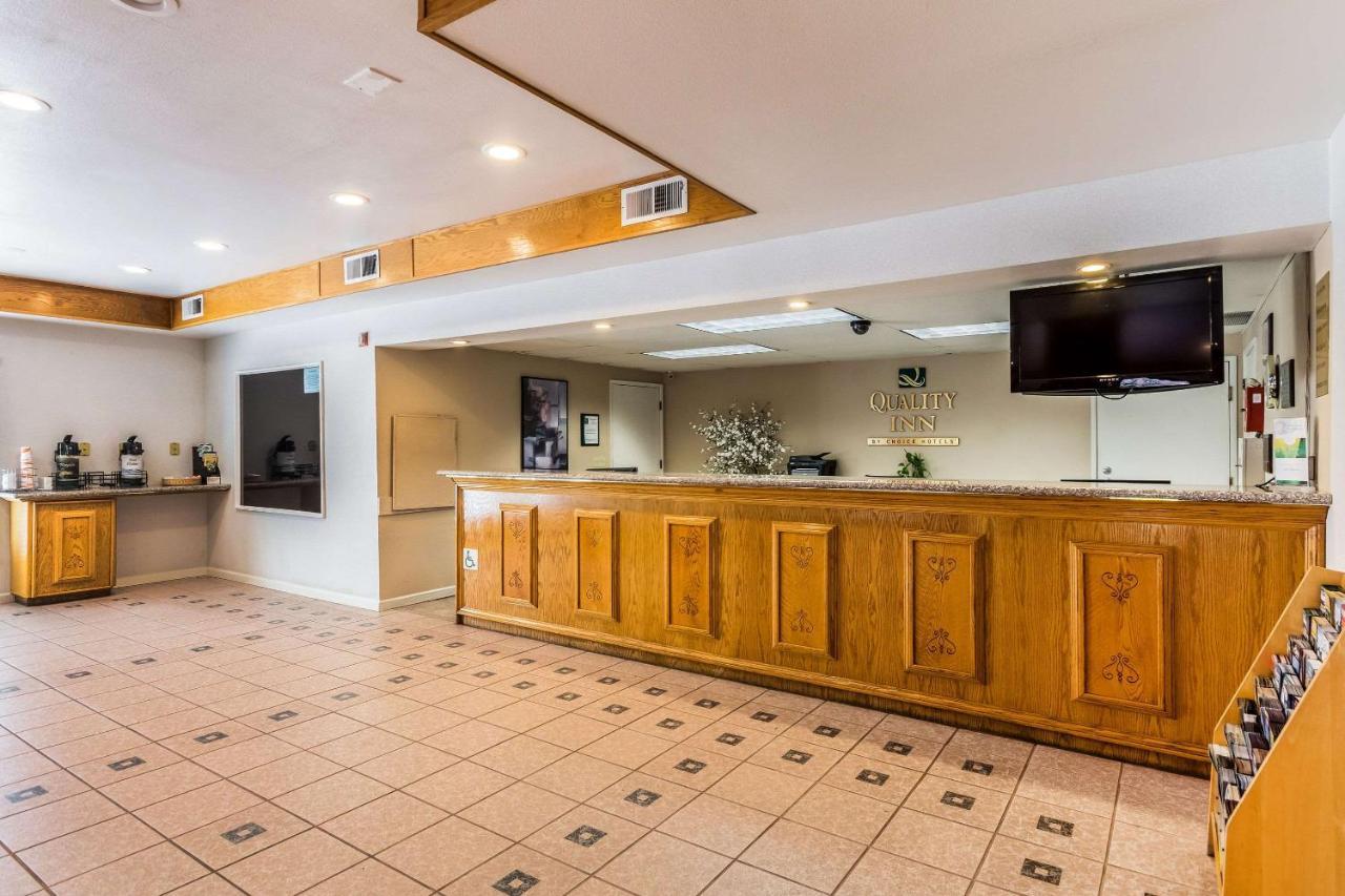 Quality Inn Fresno Near University Екстериор снимка