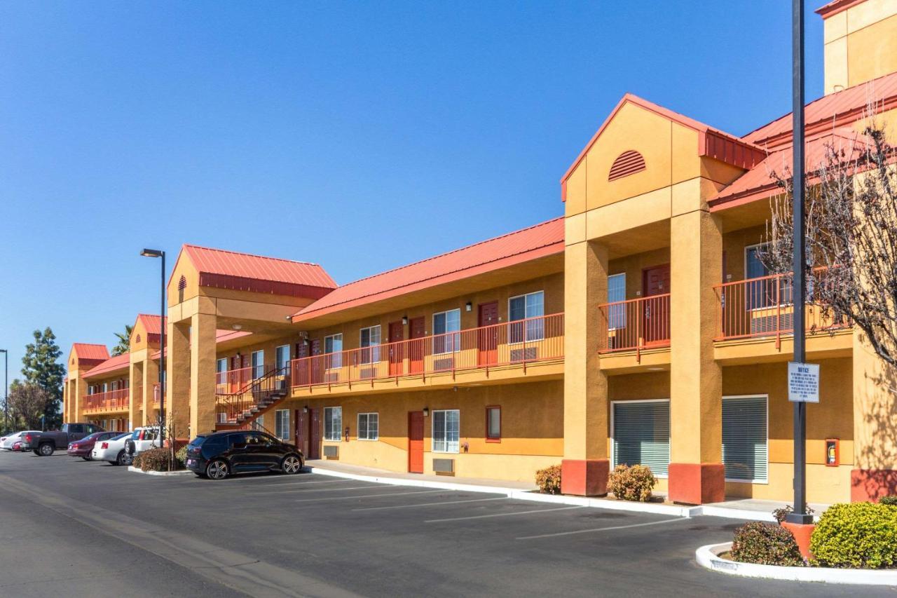 Quality Inn Fresno Near University Екстериор снимка